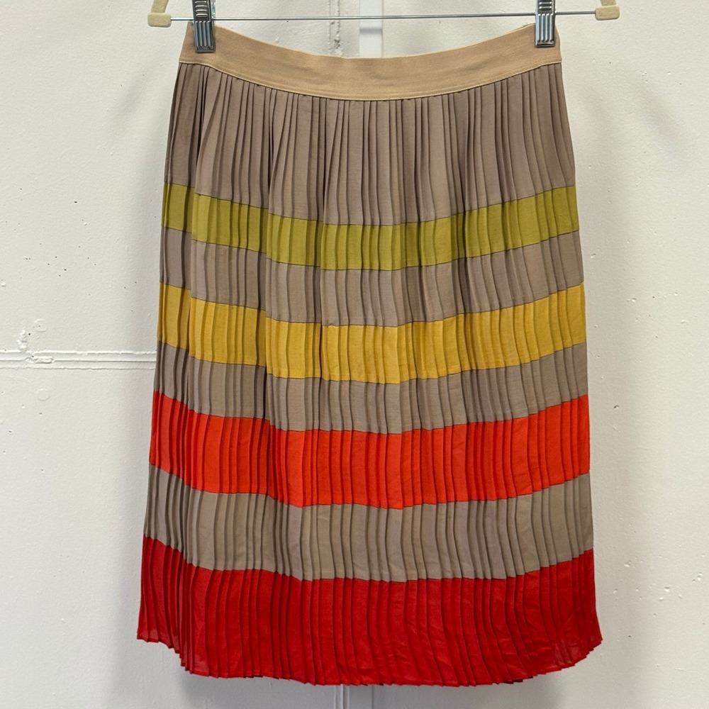 BCBGMAXAZRIA Selita Pleated Striped Midi Skirt XS Pumiceco Earthtone RWY3D175